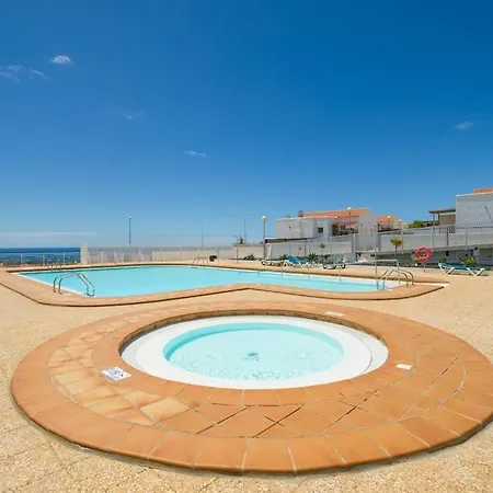 Apartament Roque Y Nieves *